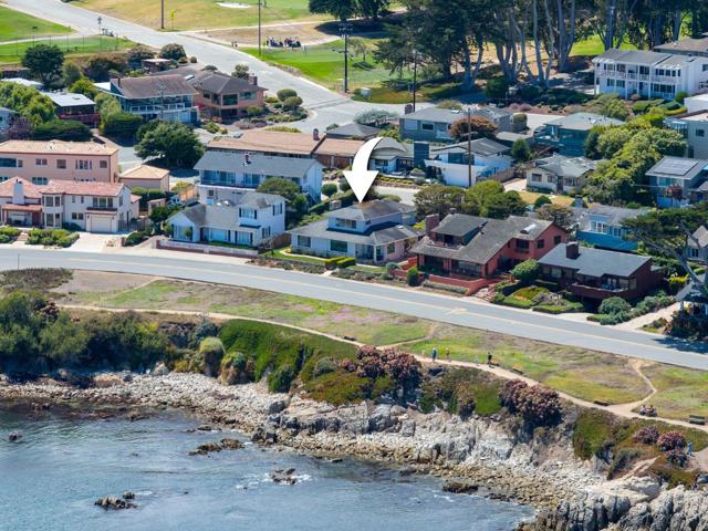 847 Ocean View Boulevard, Pacific Grove CA: https://media.crmls.org/mediaz/e516b651-69b4-4afd-8077-2eea00f52612.jpg