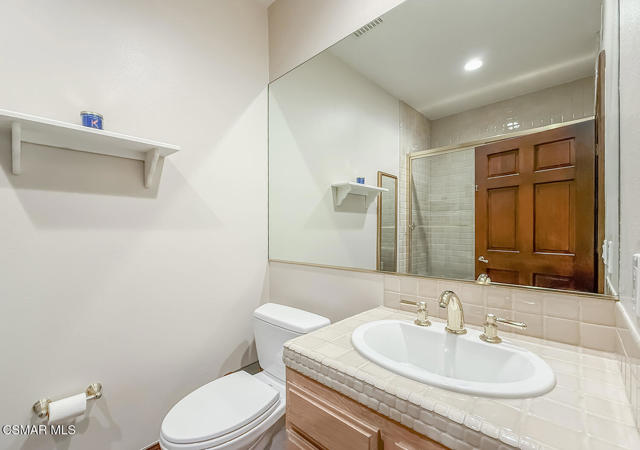 2317 Sierra Creek Road, Agoura Hills CA: https://media.crmls.org/mediaz/e517823a-5f7c-4b68-be82-f9c2d14dd563.jpg