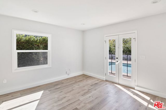 2383 Panorama Terrace, Los Angeles CA: https://media.crmls.org/mediaz/e518148c-4f99-410b-93c0-be91da3d990f.jpg