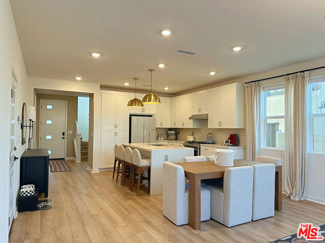 Image 3 of 31 For 4007 Pomelo Drive