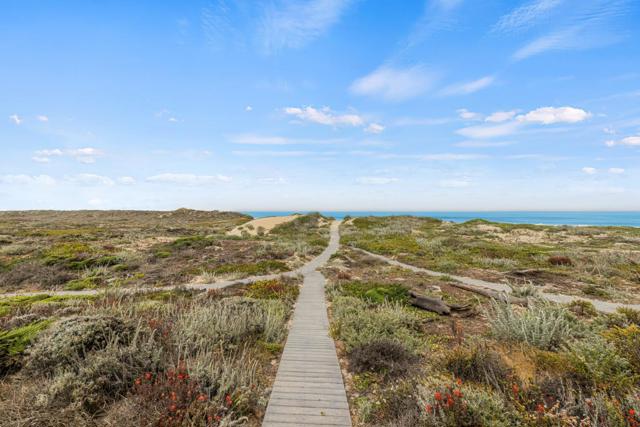 188 Monterey Dunes Way, Moss Landing CA: https://media.crmls.org/mediaz/e51a23f6-03cd-40e3-b146-3d1d3d81d06f.jpg