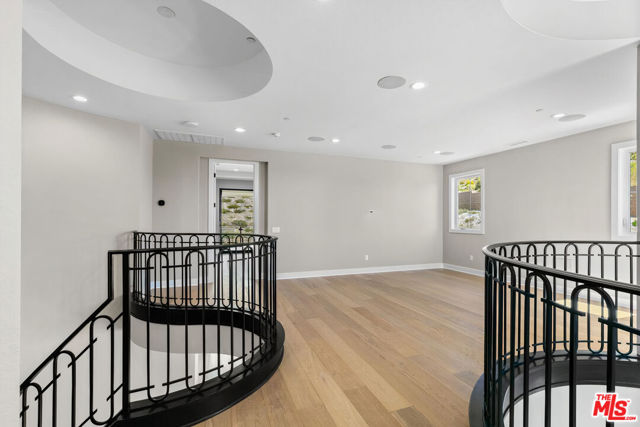 20517 W Deer Grass Court, Porter Ranch CA: https://media.crmls.org/mediaz/e51b96f7-7ddb-4cc3-afcb-ba130d85df05.jpg