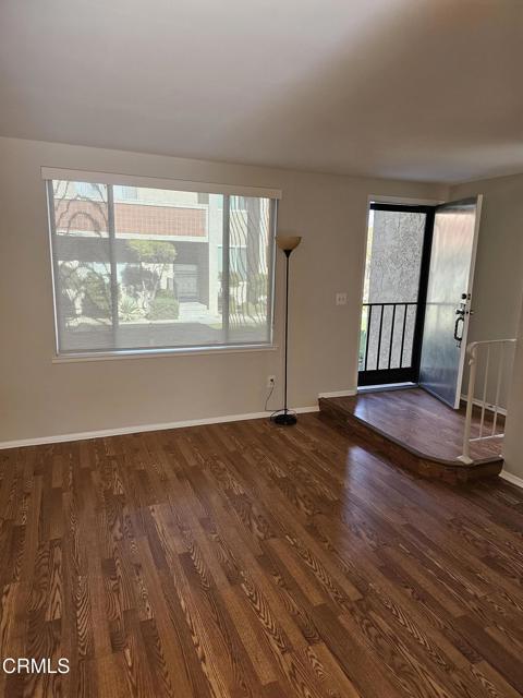 2166 N Indian Canyon Drive, Palm Springs CA: https://media.crmls.org/mediaz/e51bfd38-659c-493b-80db-ed9b51c159ab.jpg