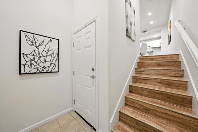 709 Modern Ice Drive, San Jose CA: https://media.crmls.org/mediaz/e51c03e1-ead3-4938-aacf-a101593be0d3.jpg
