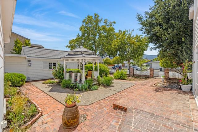 286 5th Street, Gilroy CA: https://media.crmls.org/mediaz/e51c89d9-1864-416d-9af0-12ea2bb01e6c.jpg