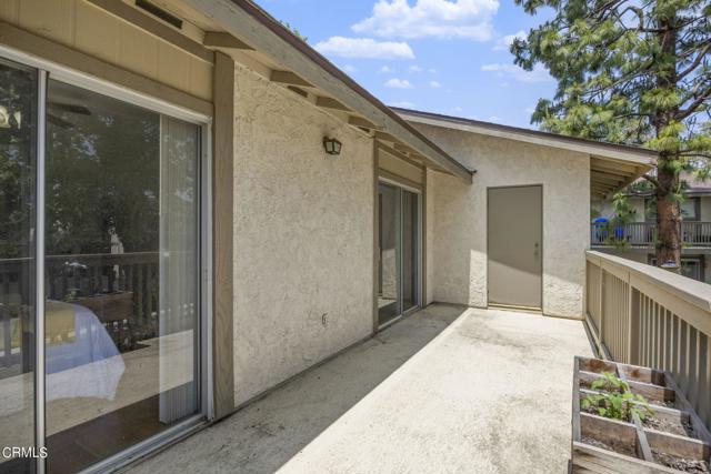 Detail Gallery Image 10 of 15 For 15218 Campus Park Dr #D,  Moorpark,  CA 93021 - 2 Beds | 2 Baths