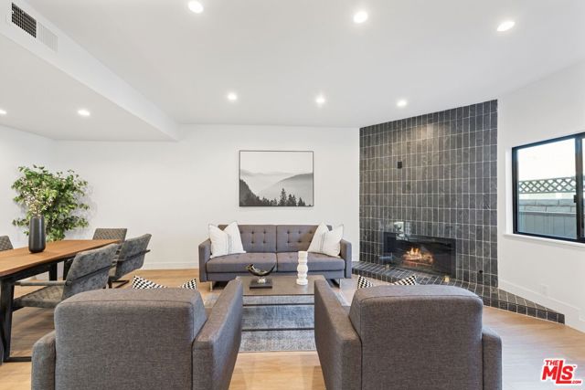 1013 10th Street, 4 photo 2