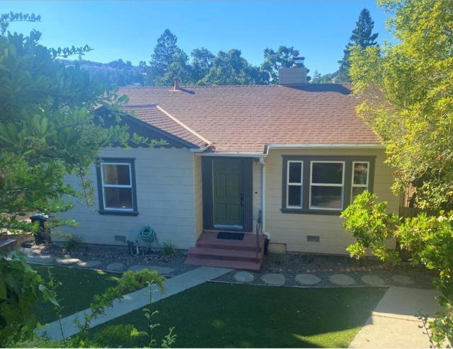 212 Manor Drive, San Carlos CA: https://media.crmls.org/mediaz/e51dd252-5ff2-46b0-be81-834c04b8a5c1.jpg