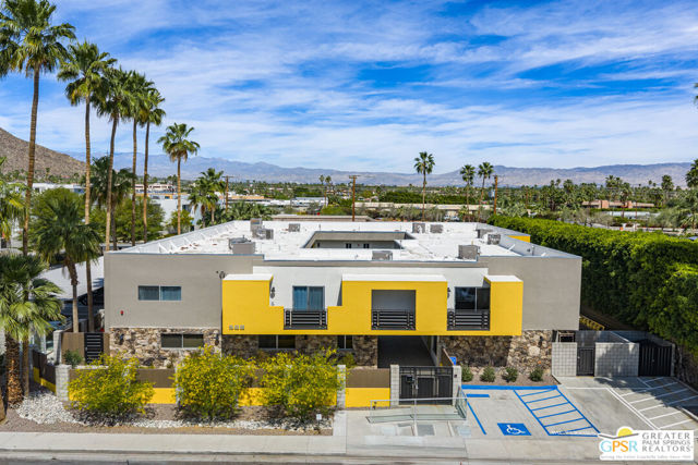 588 E San Lorenzo Road #204, Palm Springs, CA 92264