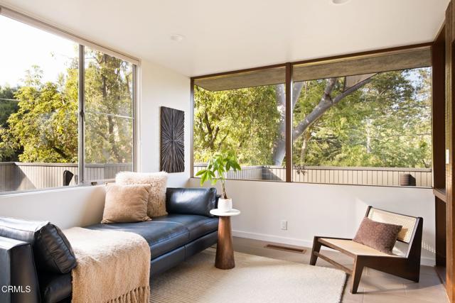 1256 Club House Drive, Pasadena CA: https://media.crmls.org/mediaz/e51dffa5-6e8f-4242-8c3a-51927827ca39.jpg