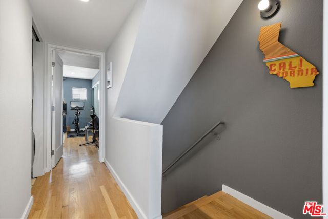 716 Maltman Avenue, Los Angeles CA: https://media.crmls.org/mediaz/e51e2287-0e41-44a1-bade-acb5fa528e63.jpg
