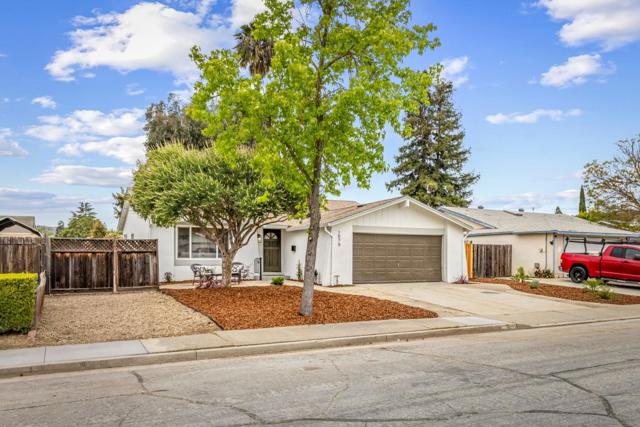 1575 Acacia Way, Morgan Hill CA: https://media.crmls.org/mediaz/e51e7f54-b3d4-4733-a4ec-191fc78ff636.jpg