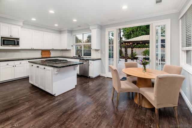 6393 Paseo Aspada, Carlsbad CA: https://media.crmls.org/mediaz/e51ec0fd-9703-475e-b828-9e4d02c3bd77.jpg