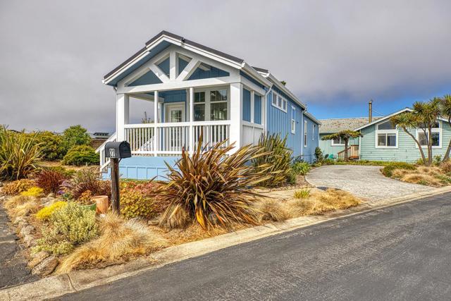 2395 Delaware Avenue, Santa Cruz CA: https://media.crmls.org/mediaz/e51f3a48-74aa-4598-9911-0c973459009d.jpg