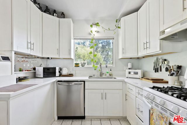 5648 Riverton Avenue, North Hollywood CA: https://media.crmls.org/mediaz/e5201083-f712-474e-bdac-70cf55d0556a.jpg