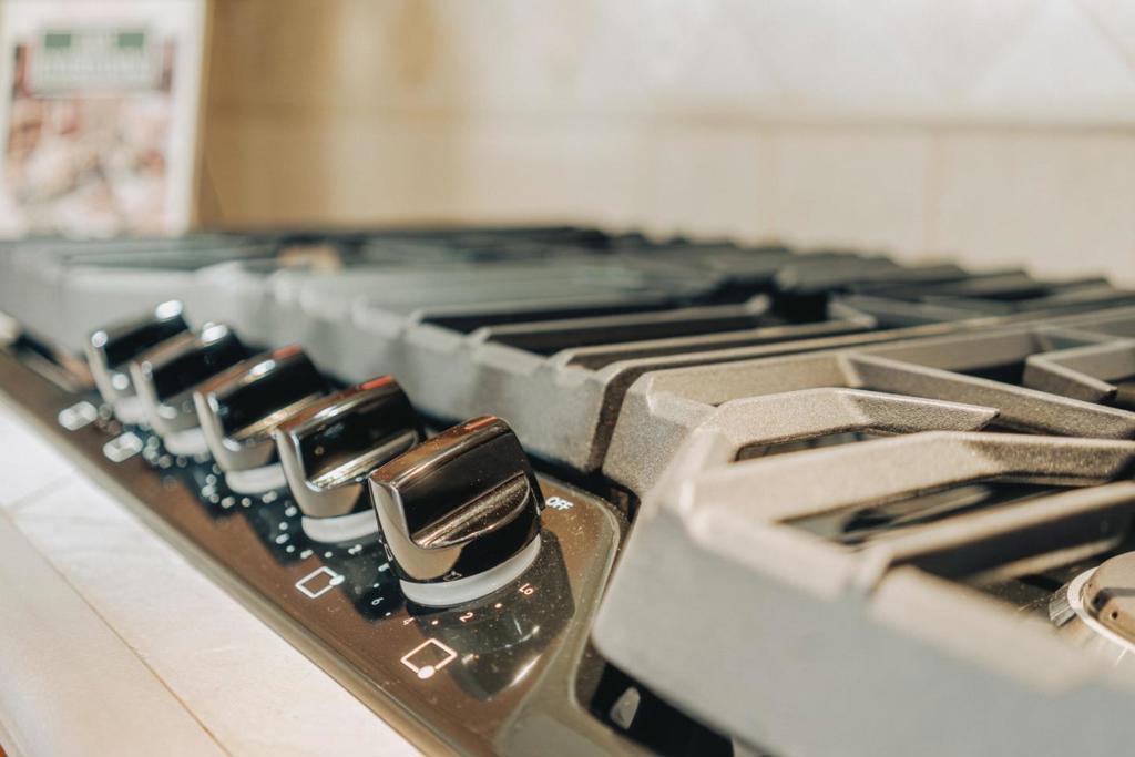 https://media.crmls.org/mediaz/e52094e6-16fb-4d69-9d72-5de5d9647e1b.jpg?preset=X-Large