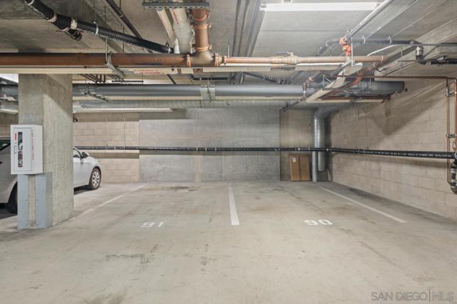 1040 Genter St, La Jolla CA: https://media.crmls.org/mediaz/e5209ad5-40b0-4f5a-aa95-357a90ad49b0.jpg