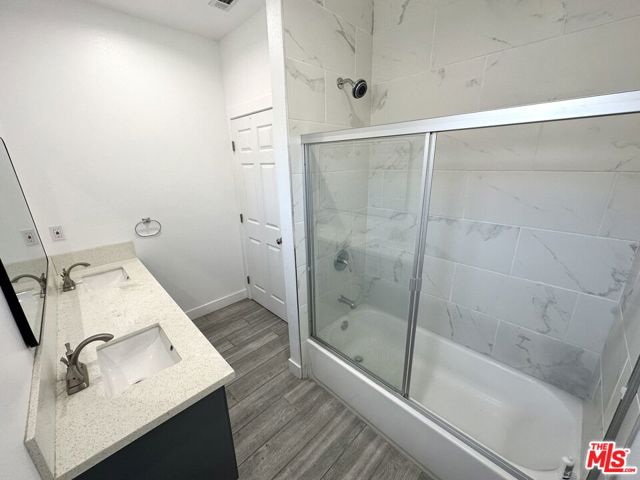 1123 Browning Boulevard, Los Angeles CA: https://media.crmls.org/mediaz/e520d5eb-c8de-4e5a-98e9-43ea384f0c2d.jpg