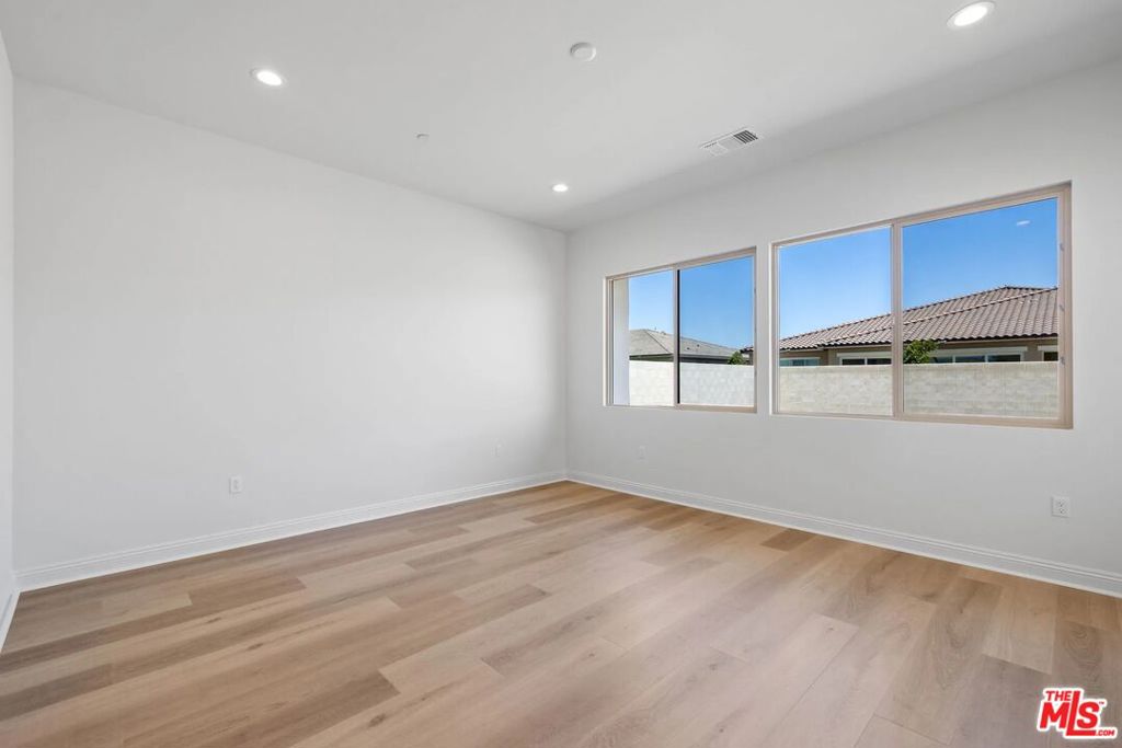 MLS #25619717 image #35