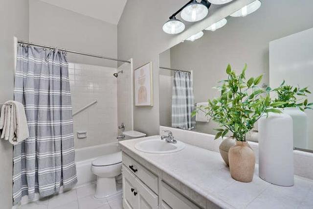 269 Bush Street, Mountain View CA: https://media.crmls.org/mediaz/e5242142-29a7-44e7-9037-571cf2e007d4.jpg
