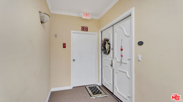1434 Greenfield Avenue, Los Angeles CA: https://media.crmls.org/mediaz/e5255cb5-59c8-43fa-be92-4b1b262dabe1.jpg