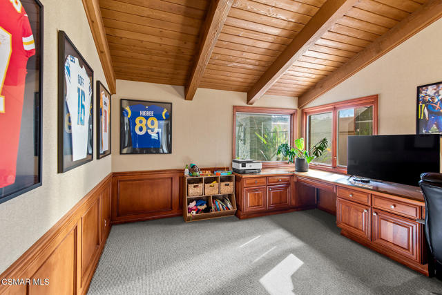 1635 Ryder Cup Drive, Westlake Village CA: https://media.crmls.org/mediaz/e52656d9-458b-463b-8e04-9af2f56320f8.jpg