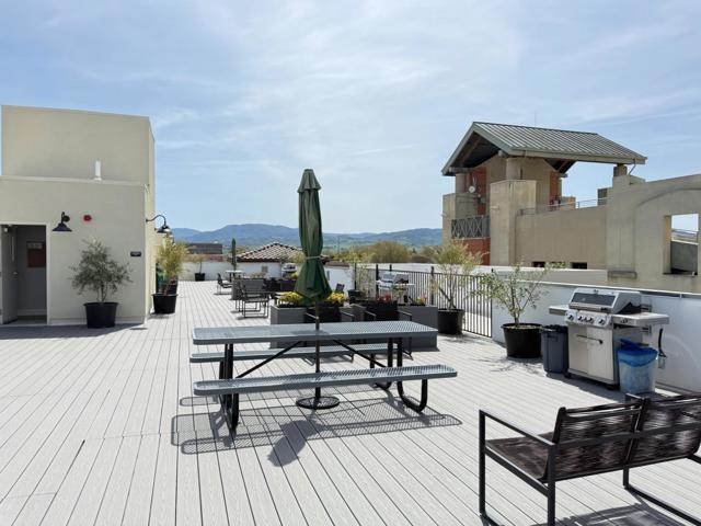 400 San Benito Street, Hollister CA: https://media.crmls.org/mediaz/e5282601-525e-4cc0-bc53-046b16ee95dc.jpg