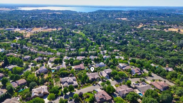 4040 Morning View Way, El Dorado Hills CA: https://media.crmls.org/mediaz/e5286284-225b-4142-9d5c-e326c7236ebc.jpg