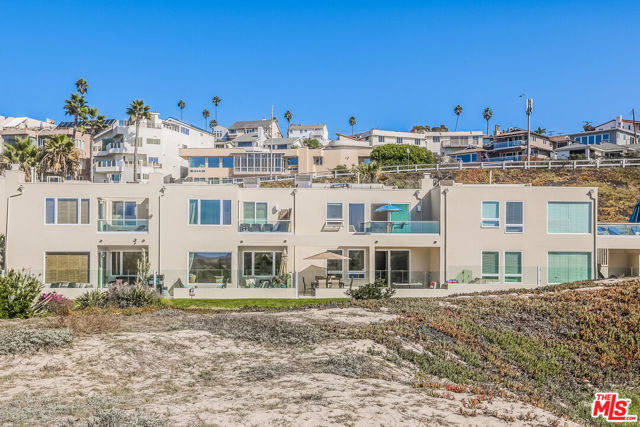 7301 Vista Del Mar, Playa del Rey CA: https://media.crmls.org/mediaz/e528d3e4-b8da-458b-aa69-f37f273d00ee.jpg