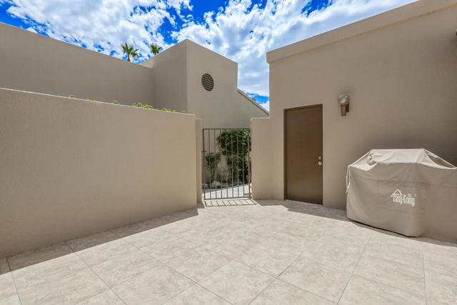 76790 Chrysanthemum Way, Palm Desert CA: https://media.crmls.org/mediaz/e528e671-4199-42aa-b48e-60fd0147d01f.jpg