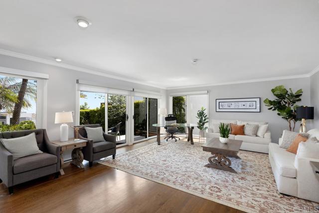 5918 Germaine Lane, La Jolla CA: https://media.crmls.org/mediaz/e529140a-b59f-4159-959e-3dedb284b6d0.jpg