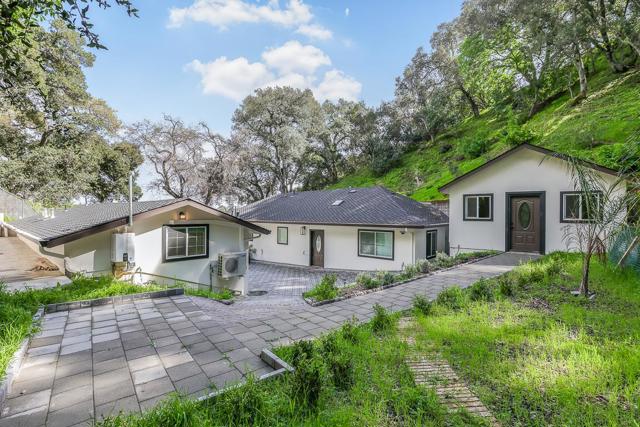10875 Stevens Canyon Road, Cupertino CA: https://media.crmls.org/mediaz/e52a1f38-a754-4386-91dc-f1aa7578ba60.jpg