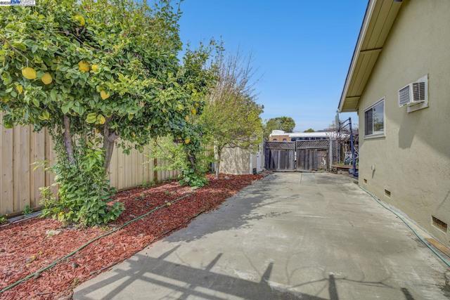 Image 39 of 52 For 2567 Bing Ct