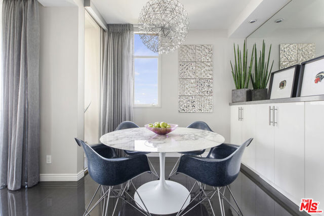 4455 Los Feliz Boulevard, Los Angeles CA: https://media.crmls.org/mediaz/e52c1d64-12fe-487b-b0af-9c13822ae4af.jpg