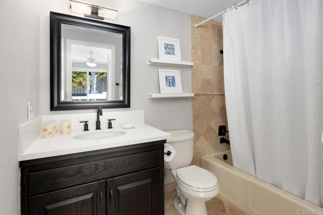 5918 Germaine Lane, La Jolla CA: https://media.crmls.org/mediaz/e52c996b-6df9-46b8-9c5d-f7a37f79b3cc.jpg