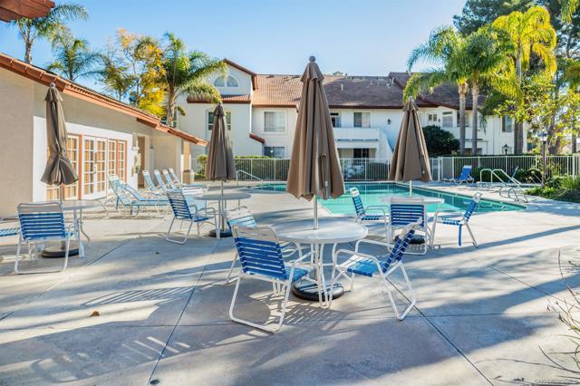 11595 Caminito La Bar, San Diego CA: https://media.crmls.org/mediaz/e52dc15e-7b47-4621-a09b-962ac292f24c.jpg