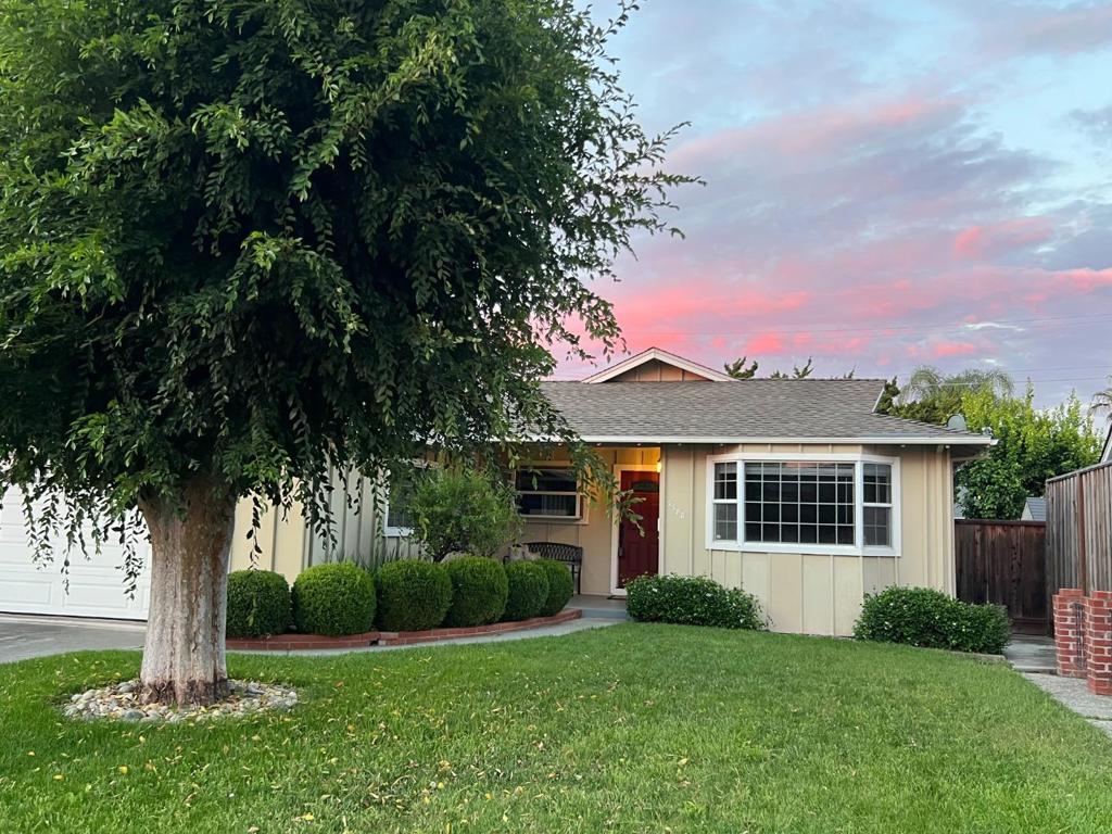 3388 Picadilly Drive