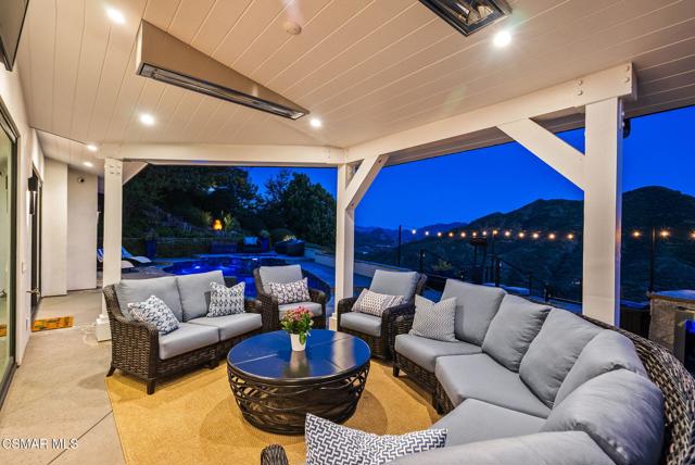 31460 Glenbridge Road, Westlake Village CA: https://media.crmls.org/mediaz/e52df563-def8-4560-995d-a024e19e715c.jpg