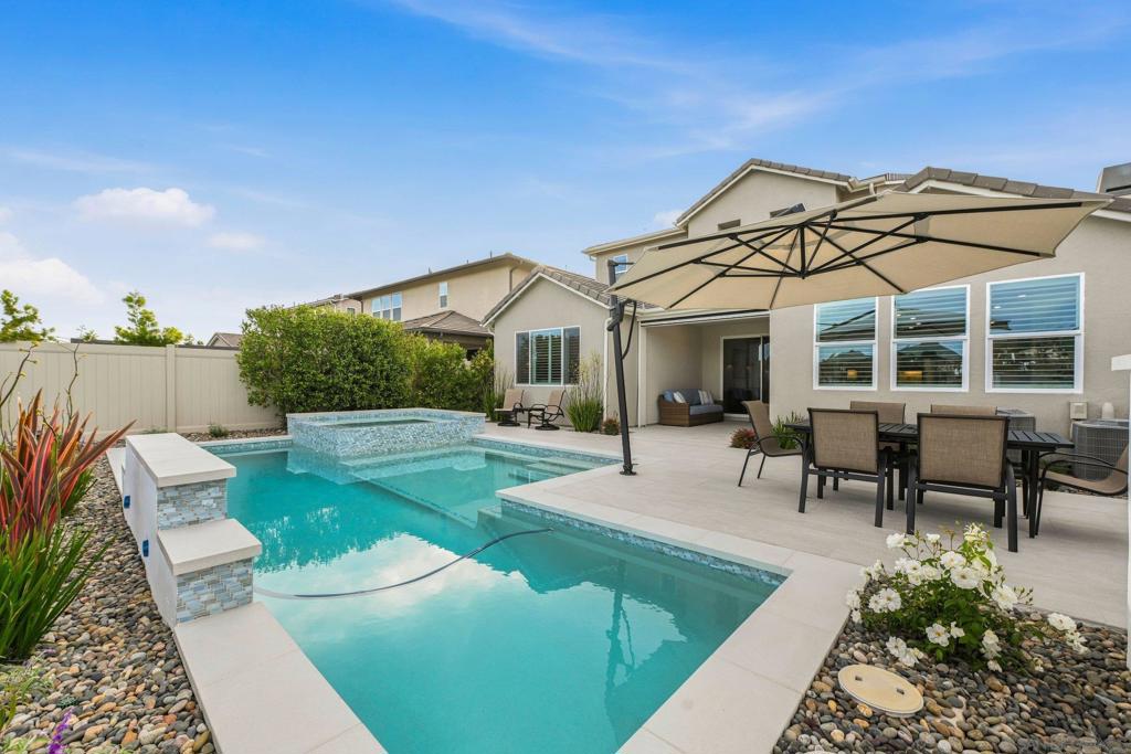 888 Cayley Ave - photo 14