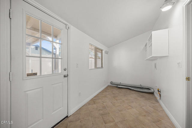 Detail Gallery Image 34 of 44 For 625 E Mountain St, Pasadena,  CA 91104 - 3 Beds | 1 Baths