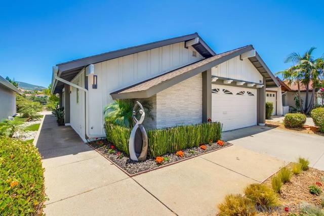 1315 Camino Linda Dr, San Marcos CA: https://media.crmls.org/mediaz/e52e1d1c-d07c-4754-9d49-0732c415b6ac.jpg