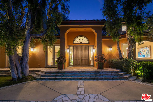 Image 38 of 40 For 2719 Benedict Canyon Drive