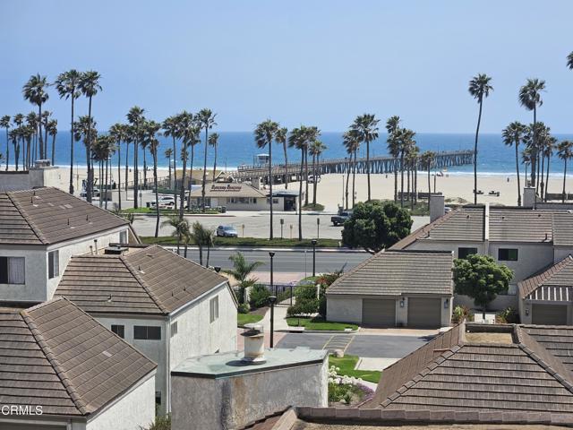 612 Island View Circle, Port Hueneme CA: https://media.crmls.org/mediaz/e52f5765-b43c-40d7-b115-163299bdedec.jpg