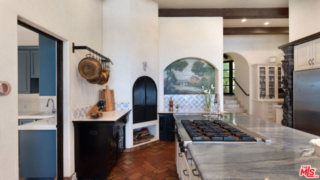 23806 Malibu Crest Drive, Malibu CA: https://media.crmls.org/mediaz/e52faf6b-7c22-475a-bafc-b8ae39de7d48.jpg