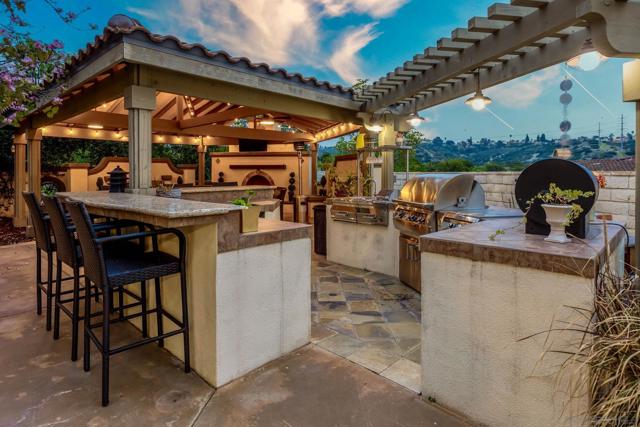 278 Avenida Loretta, Chula Vista CA: https://media.crmls.org/mediaz/e52fceb3-070b-4a69-b1a6-c324a44e4a8e.jpg
