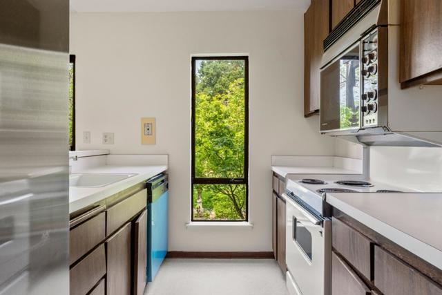 78 Pearce Mitchell Place, Stanford CA: https://media.crmls.org/mediaz/e5309c9f-238b-41a5-923e-ce9fc84e0522.jpg