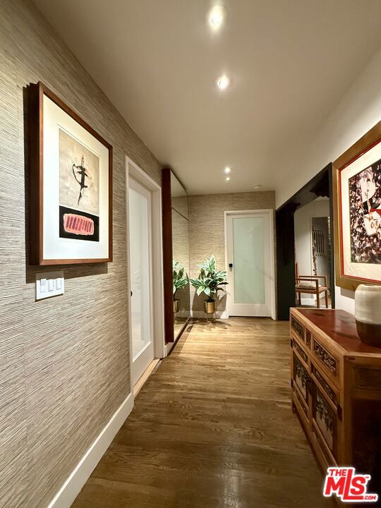 2066 GLENCOE Way, Los Angeles CA: https://media.crmls.org/mediaz/e533b409-1fe7-4d26-808b-d68663d76ae1.jpg