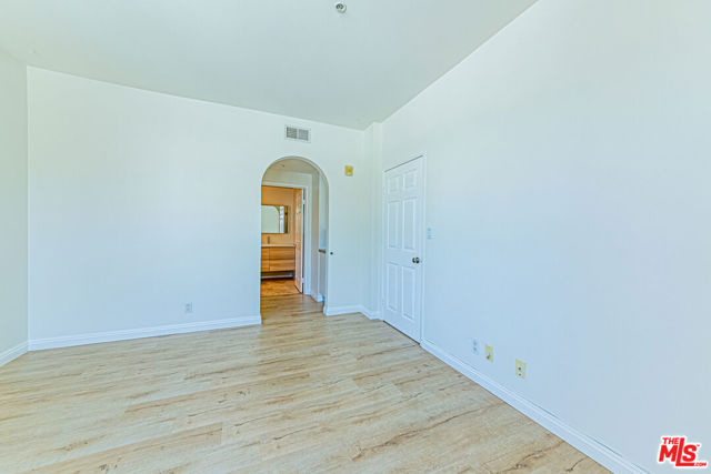 620 S Gramercy Place, Los Angeles CA: https://media.crmls.org/mediaz/e533d570-62e9-4a11-819e-687521d9e3c9.jpg