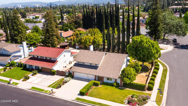 23300 Ingomar Street, Canoga Park CA: https://media.crmls.org/mediaz/e53433ea-fcc1-4990-bef7-2d4ee741a3d5.jpg