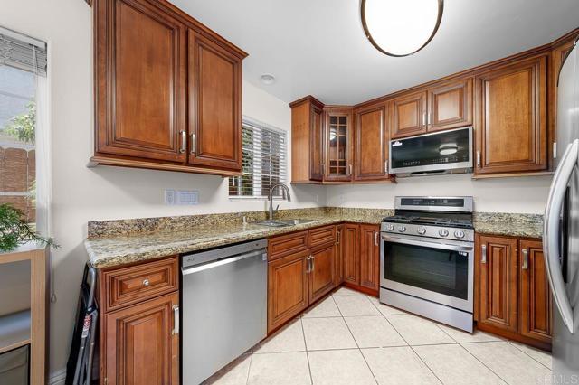 488 Park Way, Chula Vista CA: https://media.crmls.org/mediaz/e534601d-8a70-4caa-9014-7a62663452c9.jpg